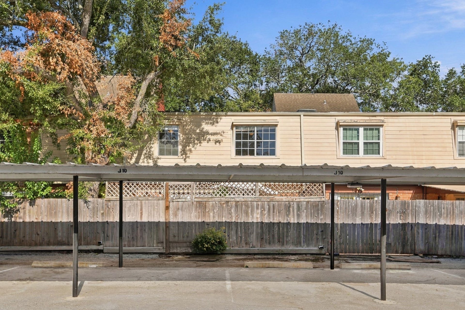 5204 Arboles Drive, #10, Houston, TX 77035 5204 Arboles Drive, #10, Houston, TX 77035