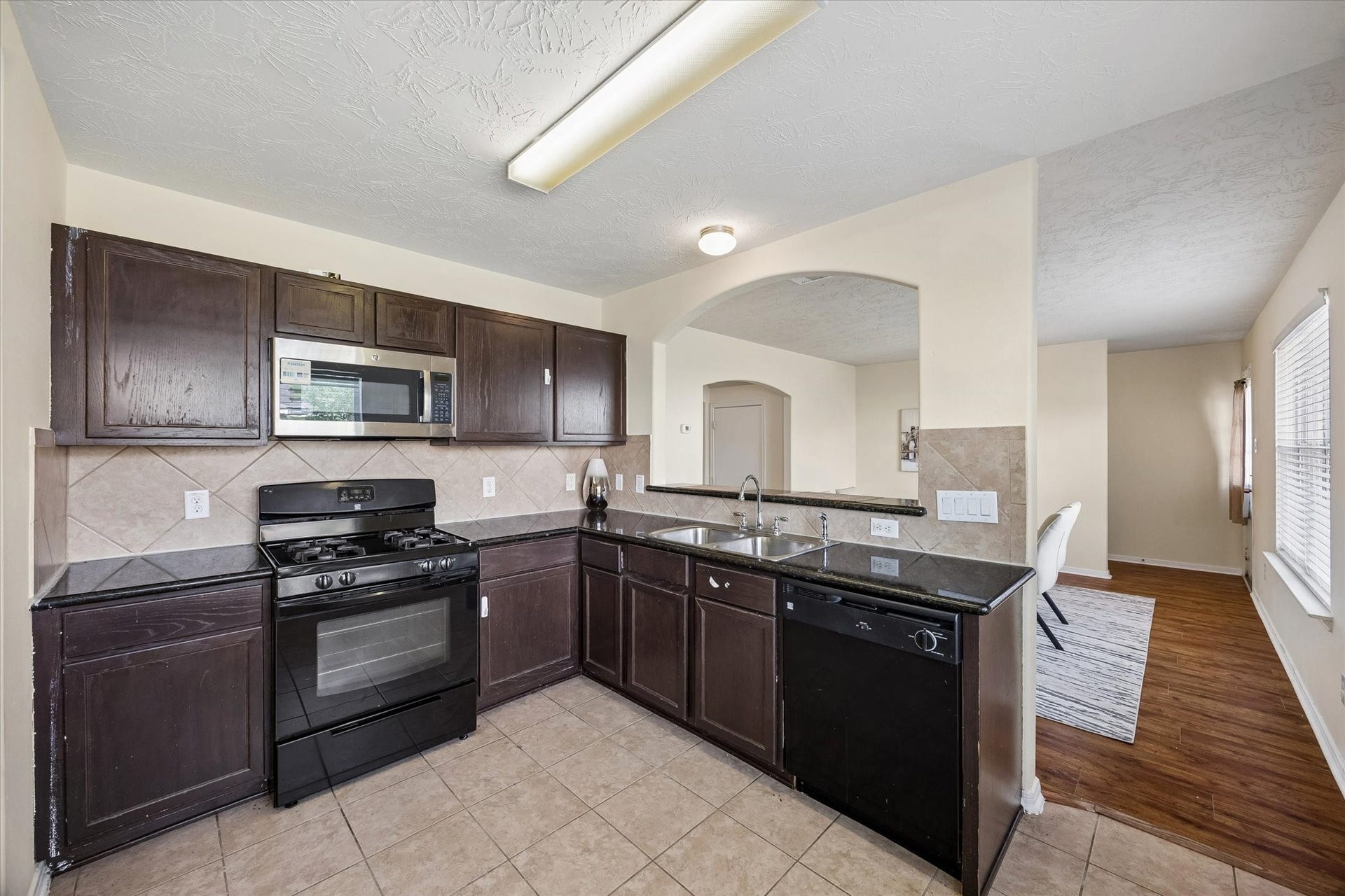 2130 Summit Meadow Drive, Houston, TX 77489 Kitchen