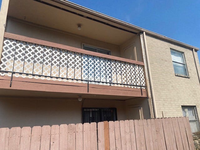 10203 SW Forum Park NE, #225, Houston, TX 77036 Balcony face west