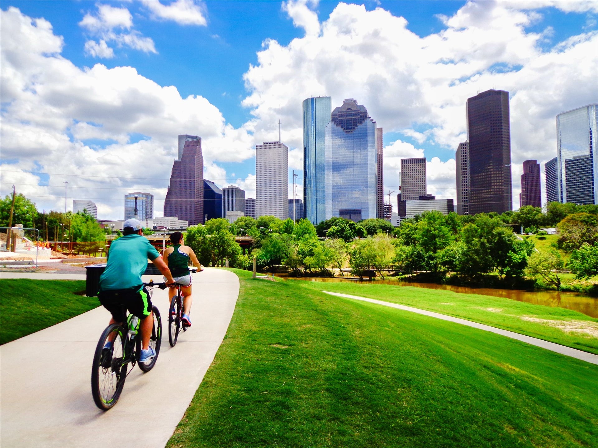 Should Downtown Houston be the destination for your daily commute, plan on spending less than 15 minutes in the car.