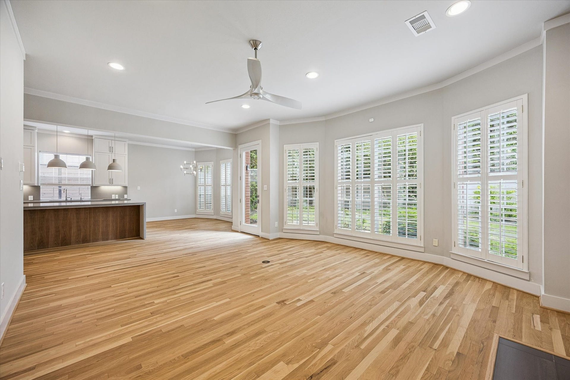 North facing windows along the entire back of the home allow the backyard to become one with the interior of the home.