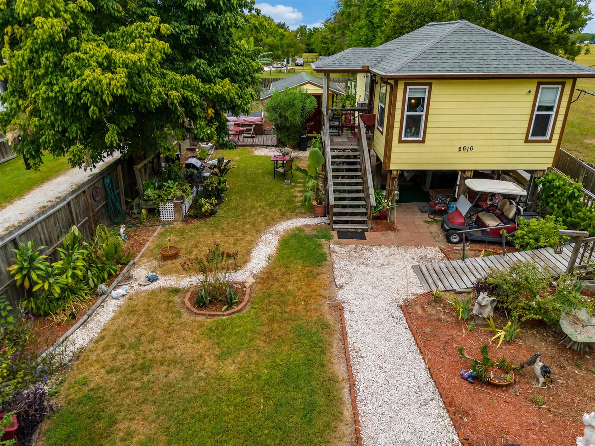 2616 Avenue H, Dickinson, TX 77539 2616 Avenue H, Dickinson, TX 77539