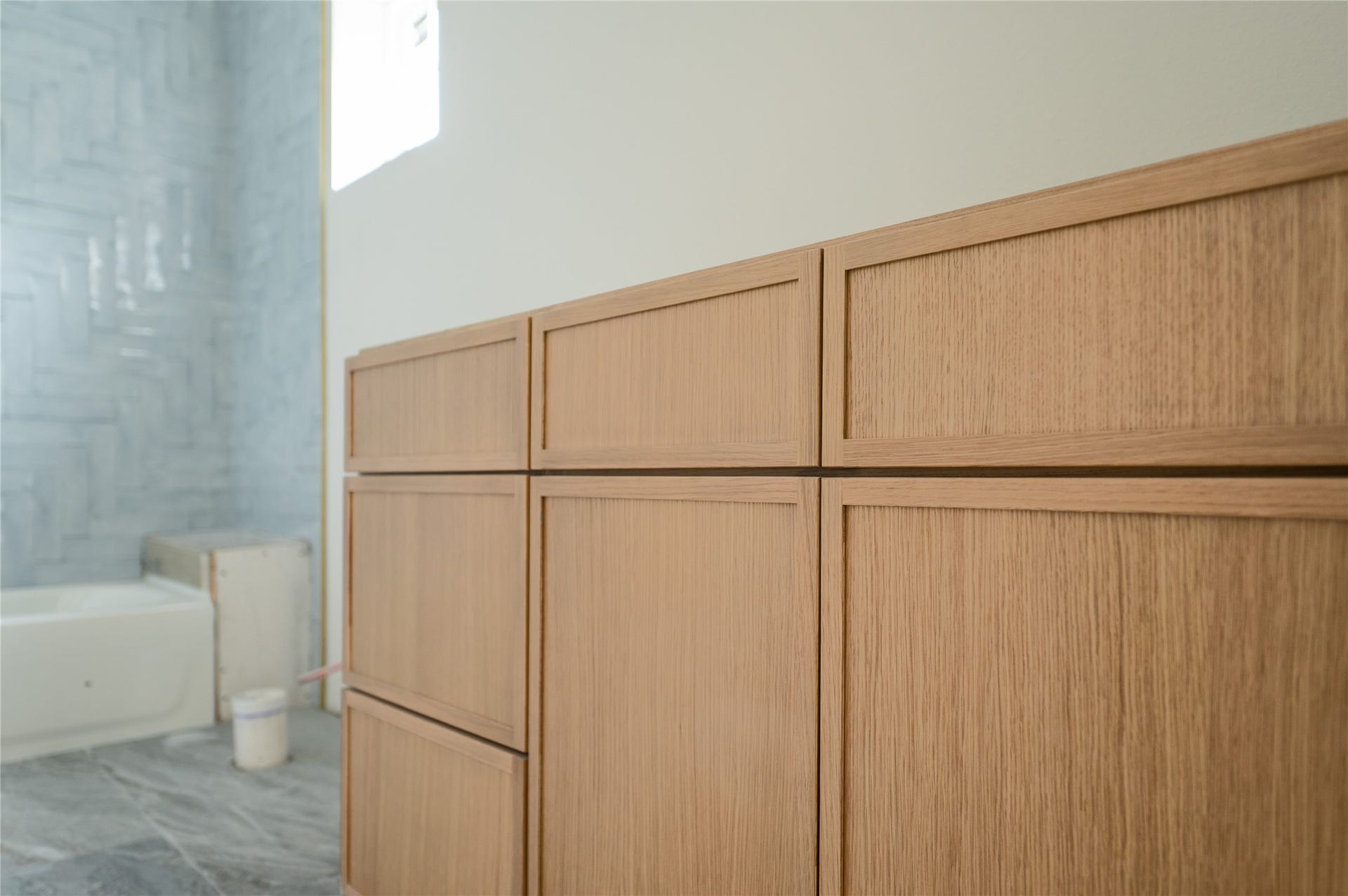 Secondary bathroom with slim shaker cabinets