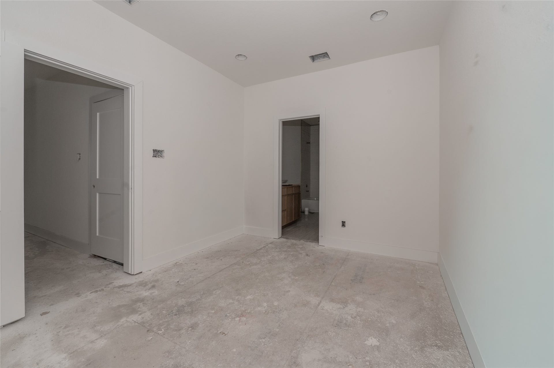 First floor secondary bedroom