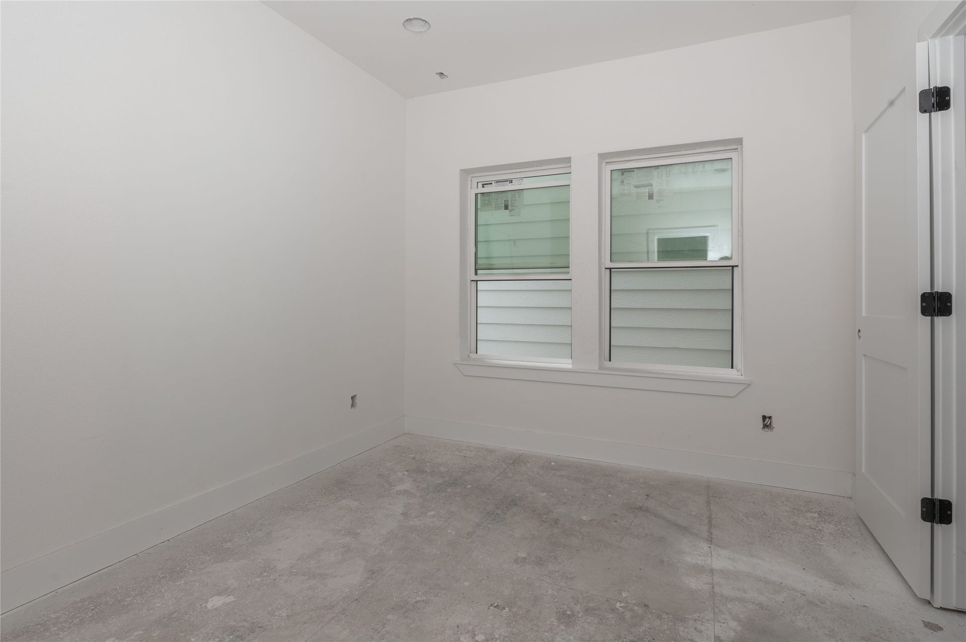 First floor secondary bedroom