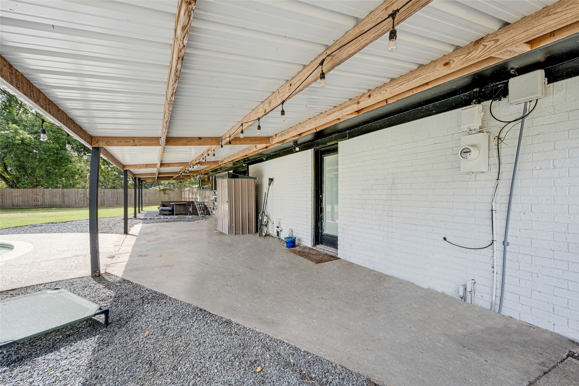 302 County Road 893A, Angleton, TX 77515