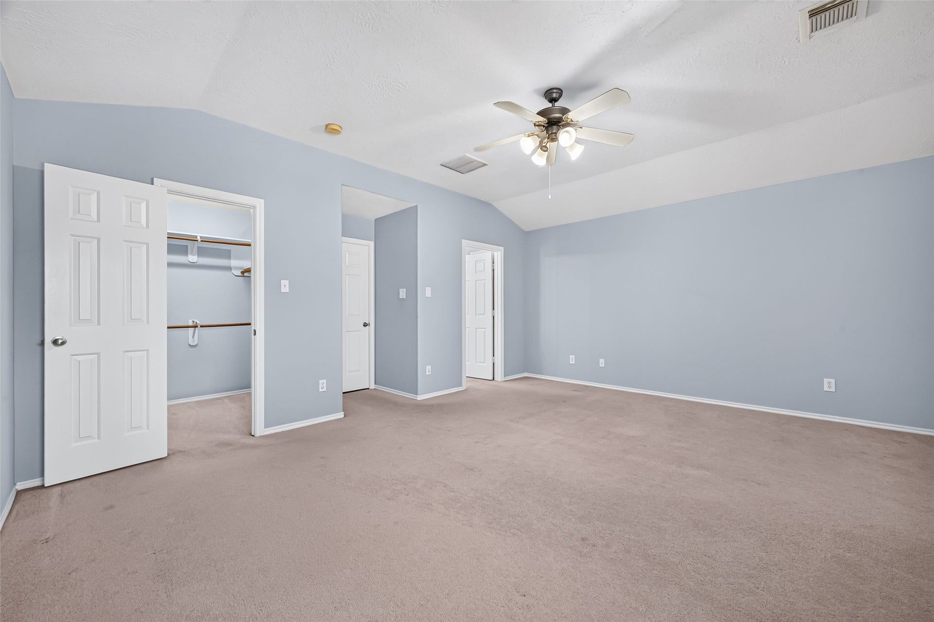 8734 Thistlemoor Lane, Houston, TX 77044 Another view of the primary bedroom