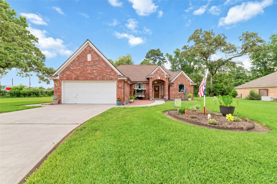 Property photo for 14258 Limerick Lane, Tomball, TX