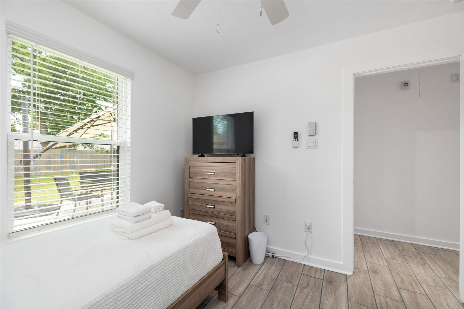 6004 Bois D Arc Street, #B, Houston, TX 77087