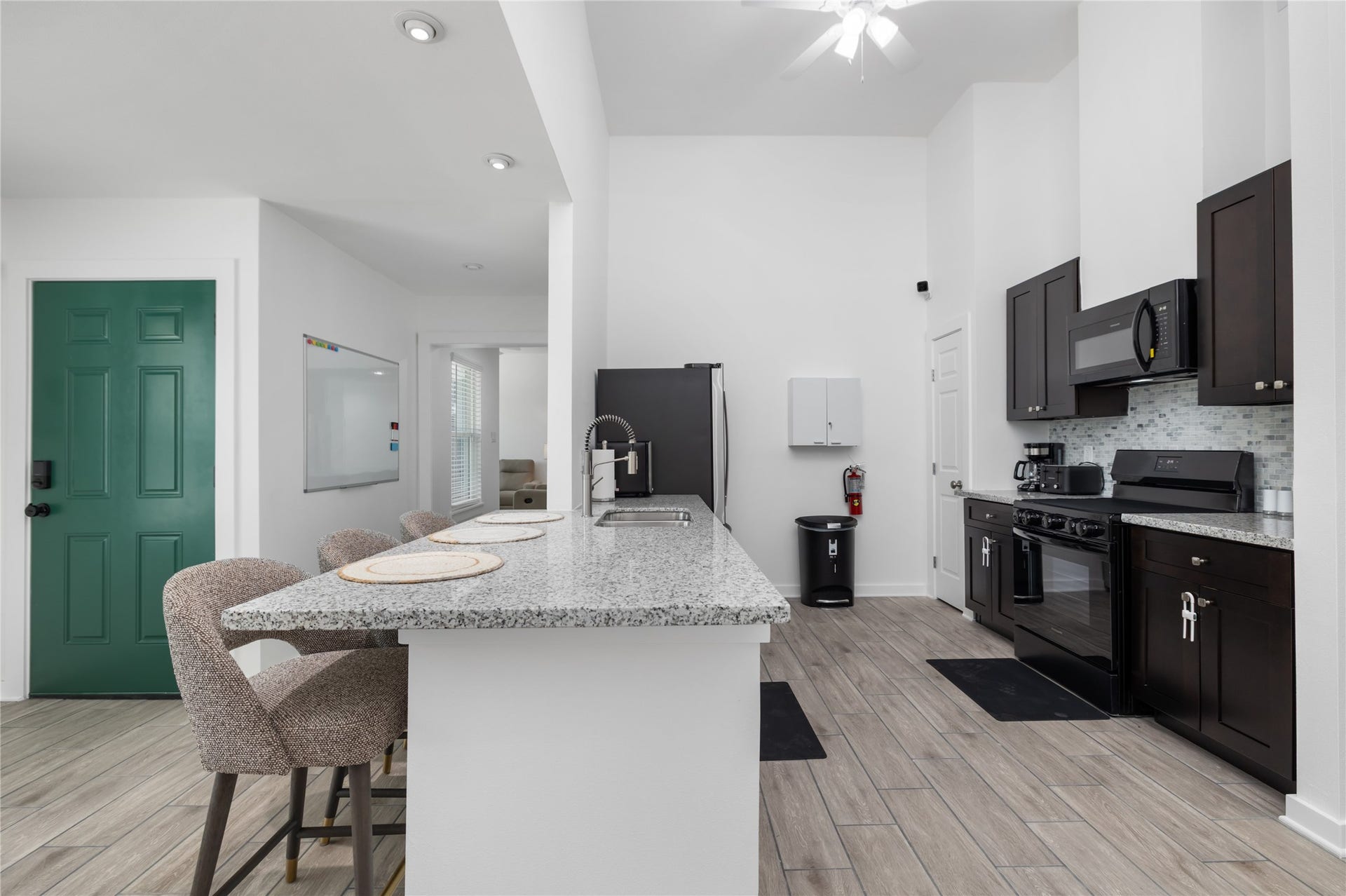 6004 Bois D Arc Street, #B, Houston, TX 77087