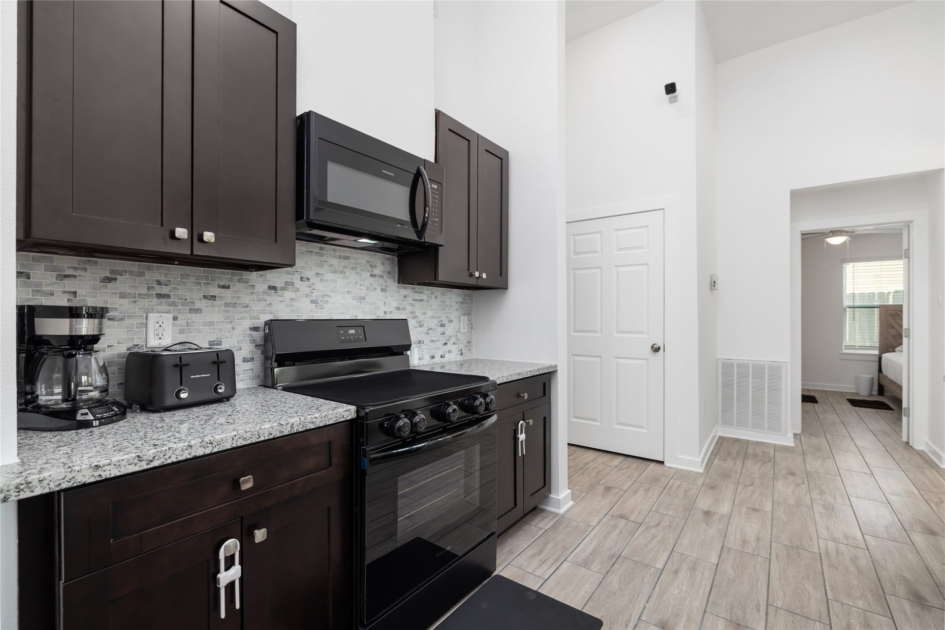 6004 Bois D Arc Street, #B, Houston, TX 77087