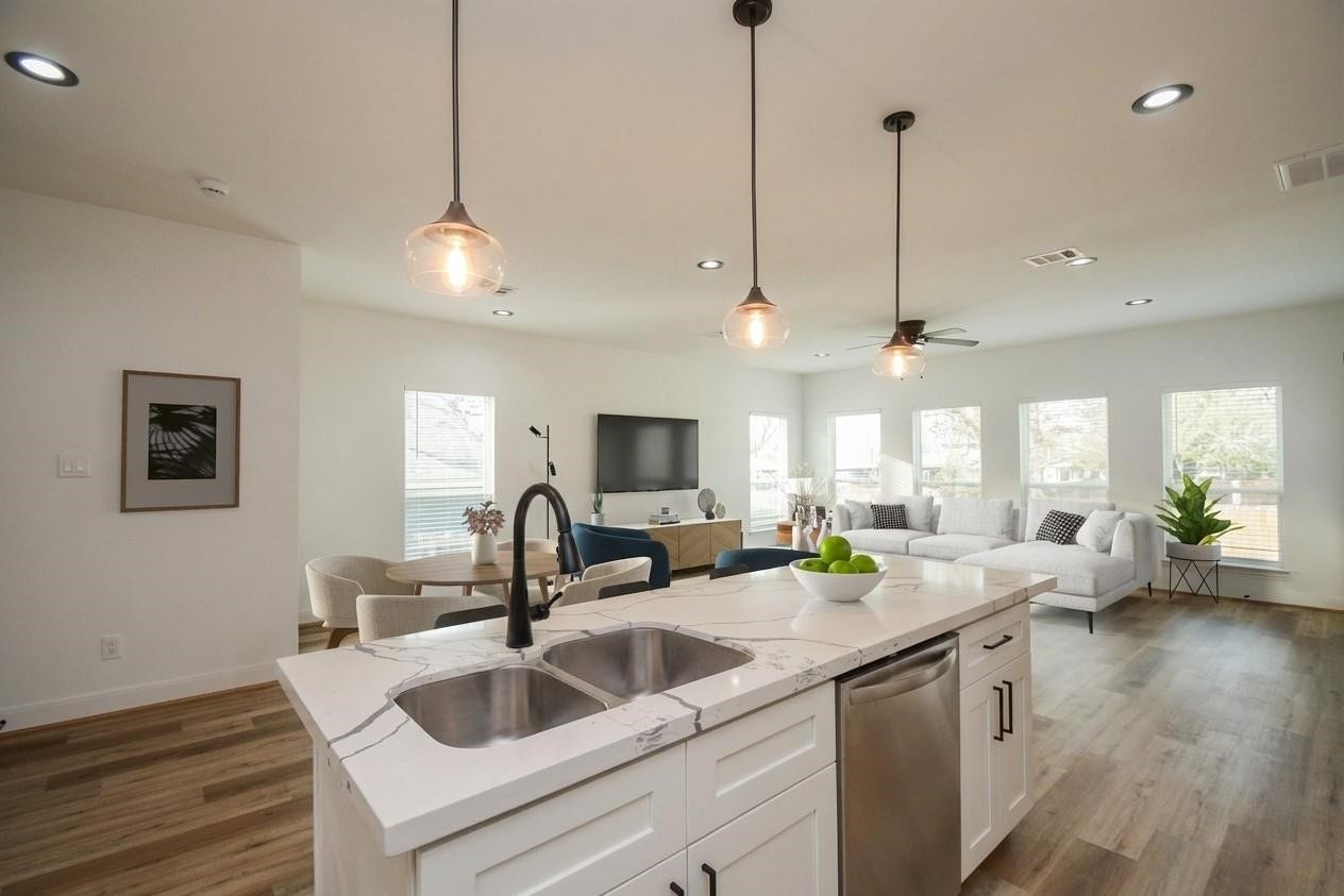 1415 E 35th Street, Houston, TX 77022 1415 E 35th Street, Houston, TX 77022