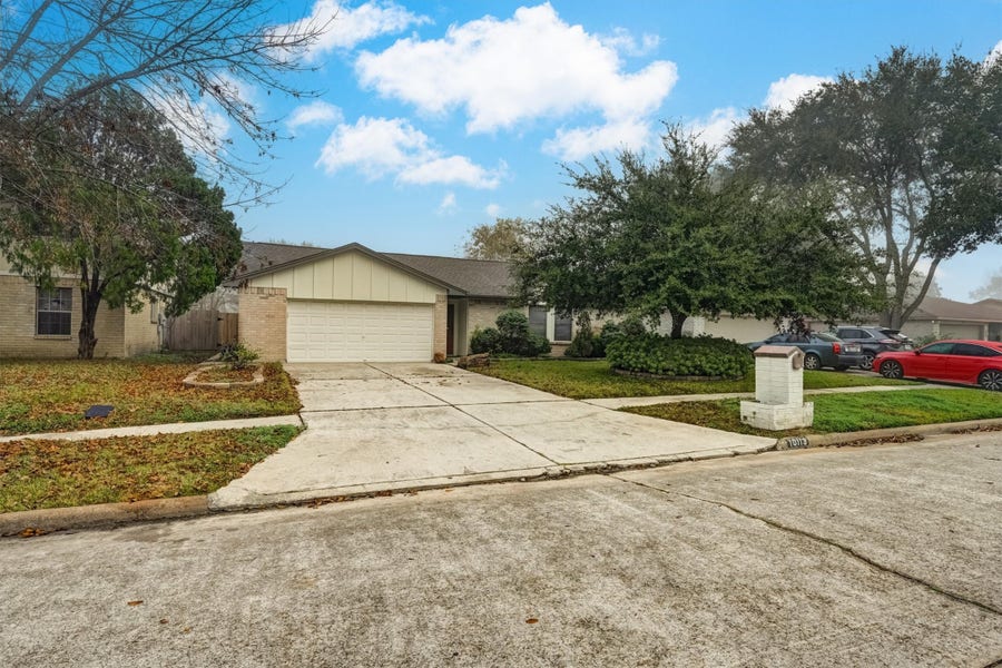 Property photo for 10118 Fernstone Lane, Houston, TX