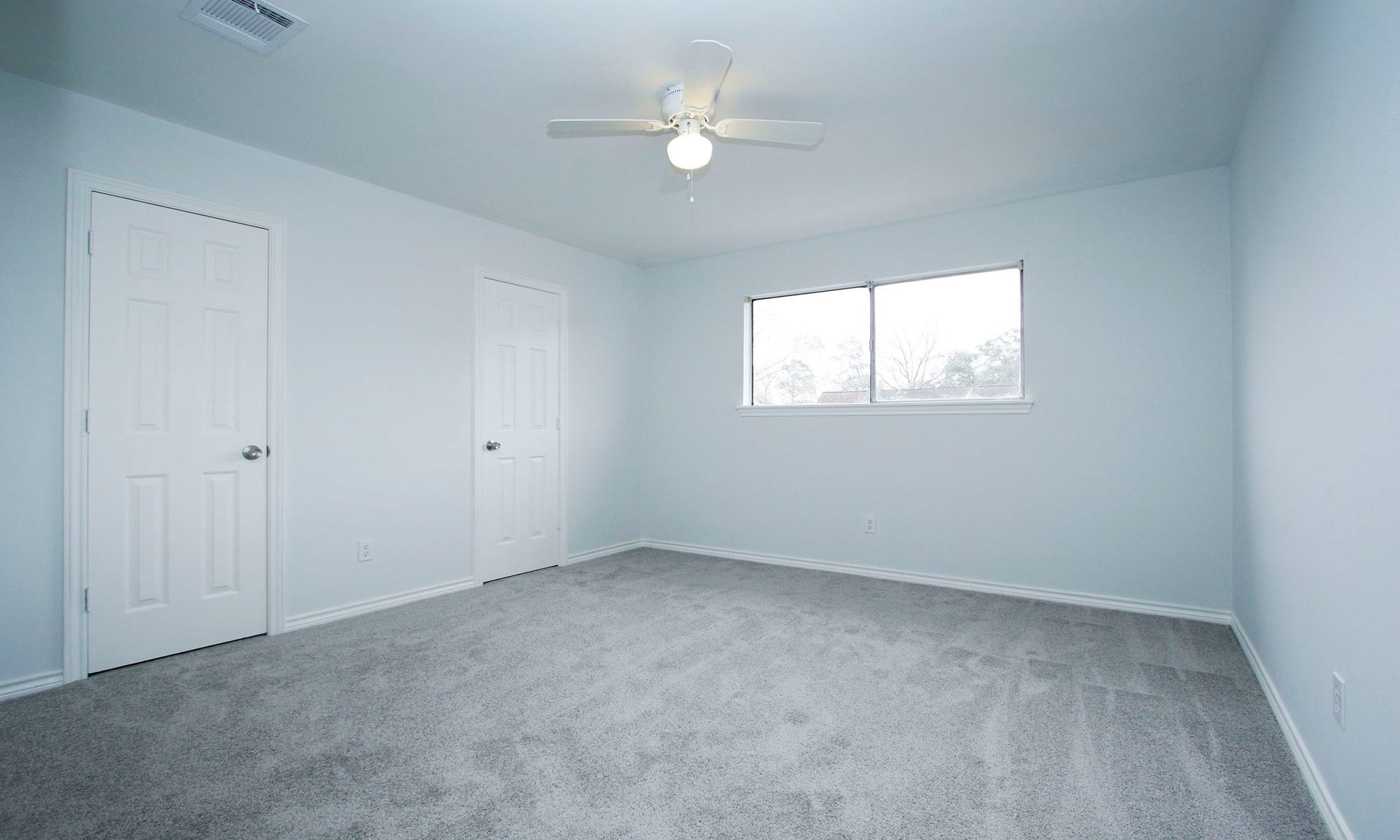3515 Stoney Oak Drive, Houston, TX 77068 One of the upstairs bedrooms