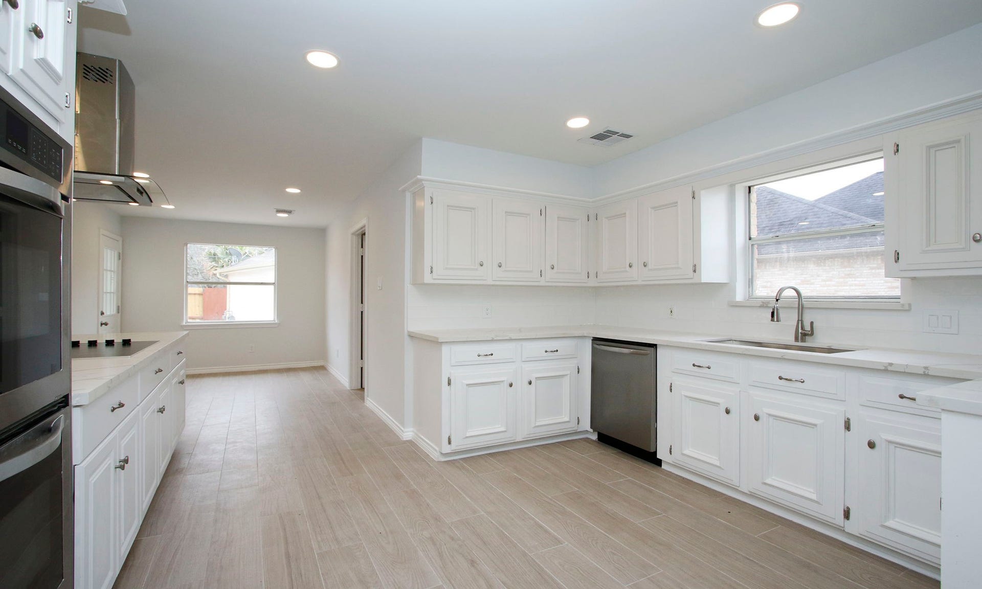3515 Stoney Oak Drive, Houston, TX 77068 View of the kitchen with eat in area