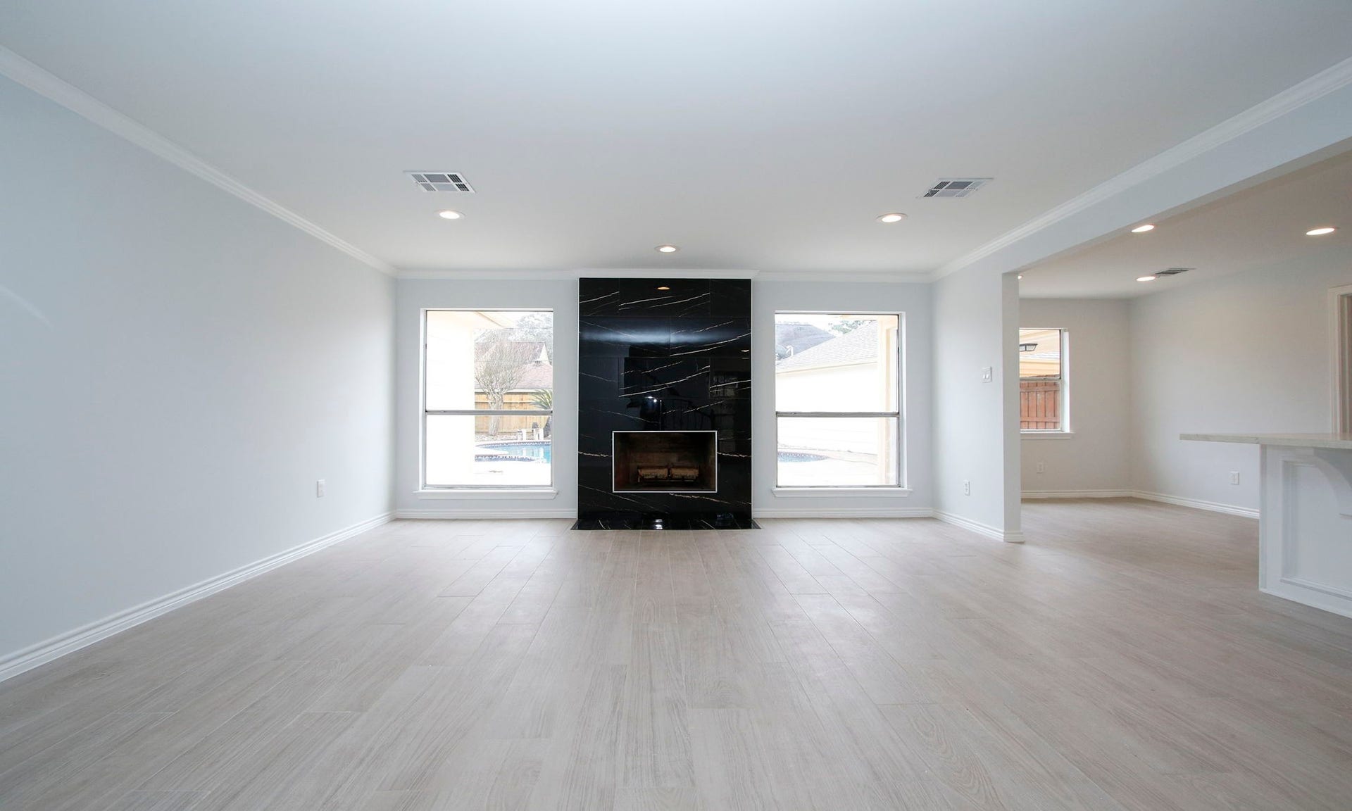 3515 Stoney Oak Drive, Houston, TX 77068 Living room with a view