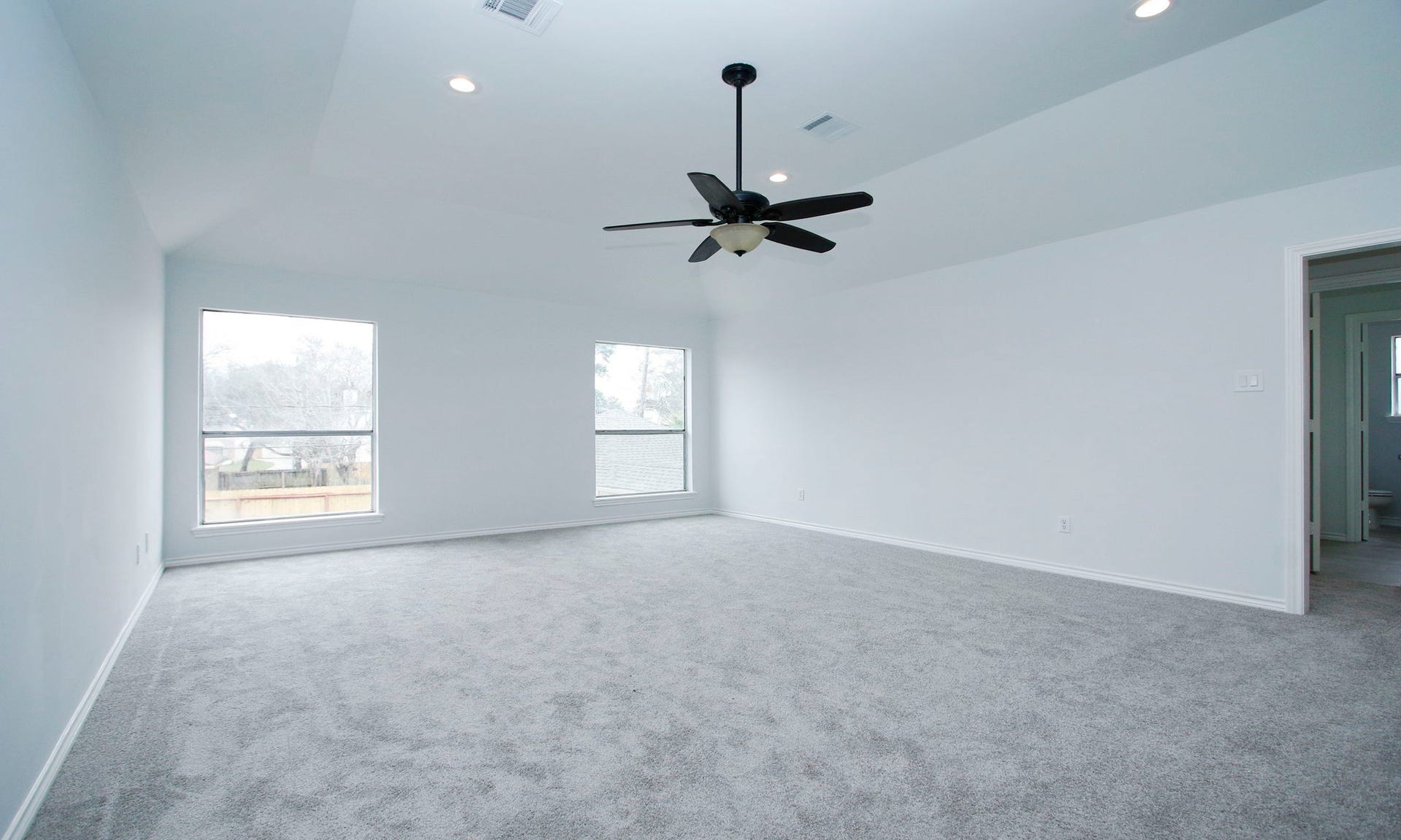 3515 Stoney Oak Drive, Houston, TX 77068 The upstairs game room