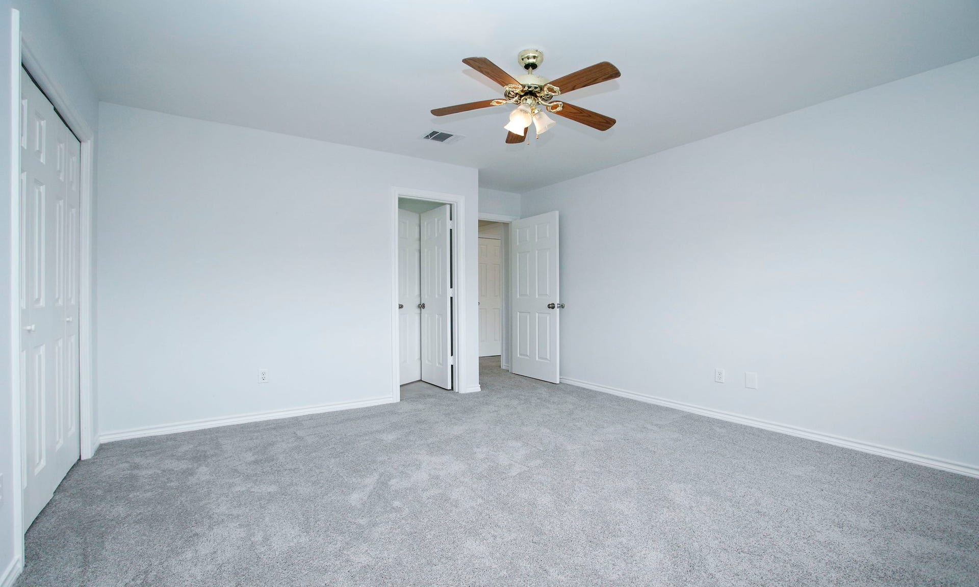 3515 Stoney Oak Drive, Houston, TX 77068 One of the upstairs bedrooms