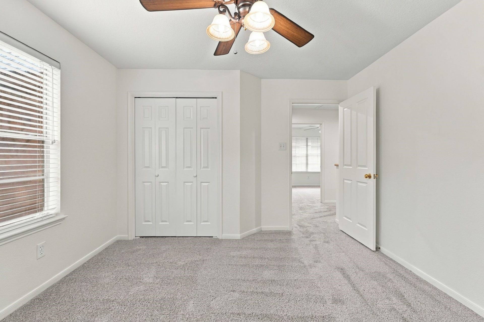 202 W Greywing Circle, The Woodlands, TX 77382 4th bedroom upstairs- fresh paint and carpet (2026)