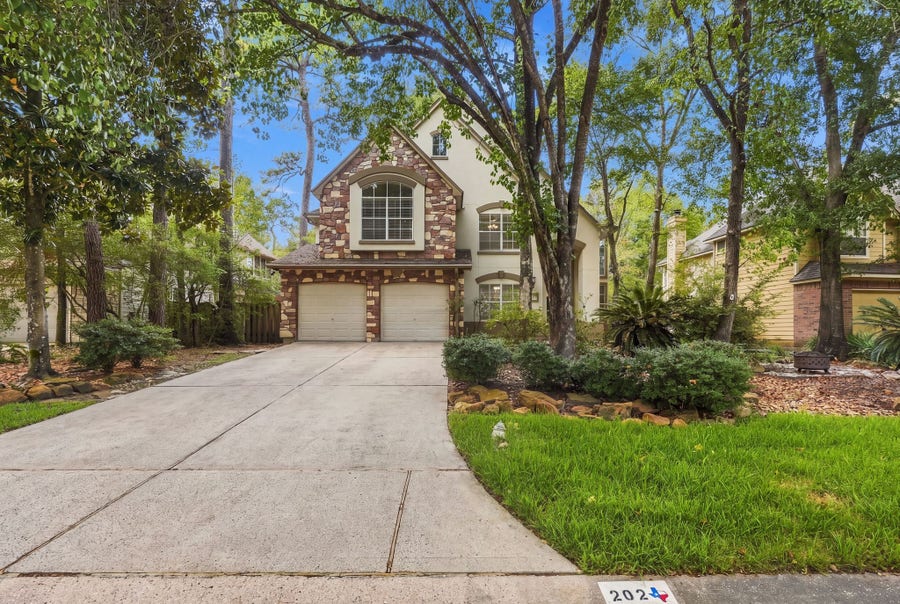 Property photo for 202 W Greywing Circle, The Woodlands, TX