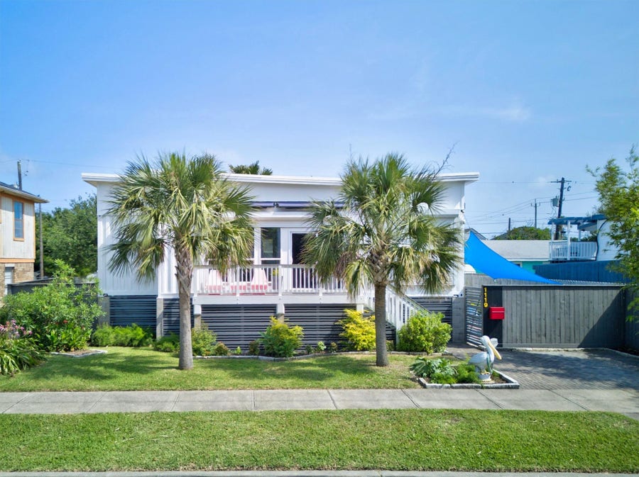Property photo for 1119 Avenue L, Galveston, TX