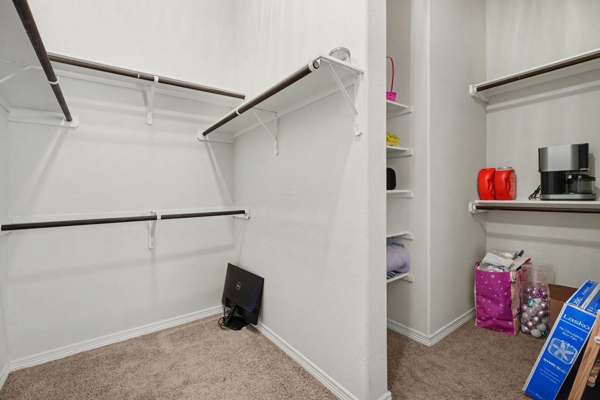 2804 Sand Dune Drive, Seabrook, TX 77586 Giant master closet. Perfect for extra storage.