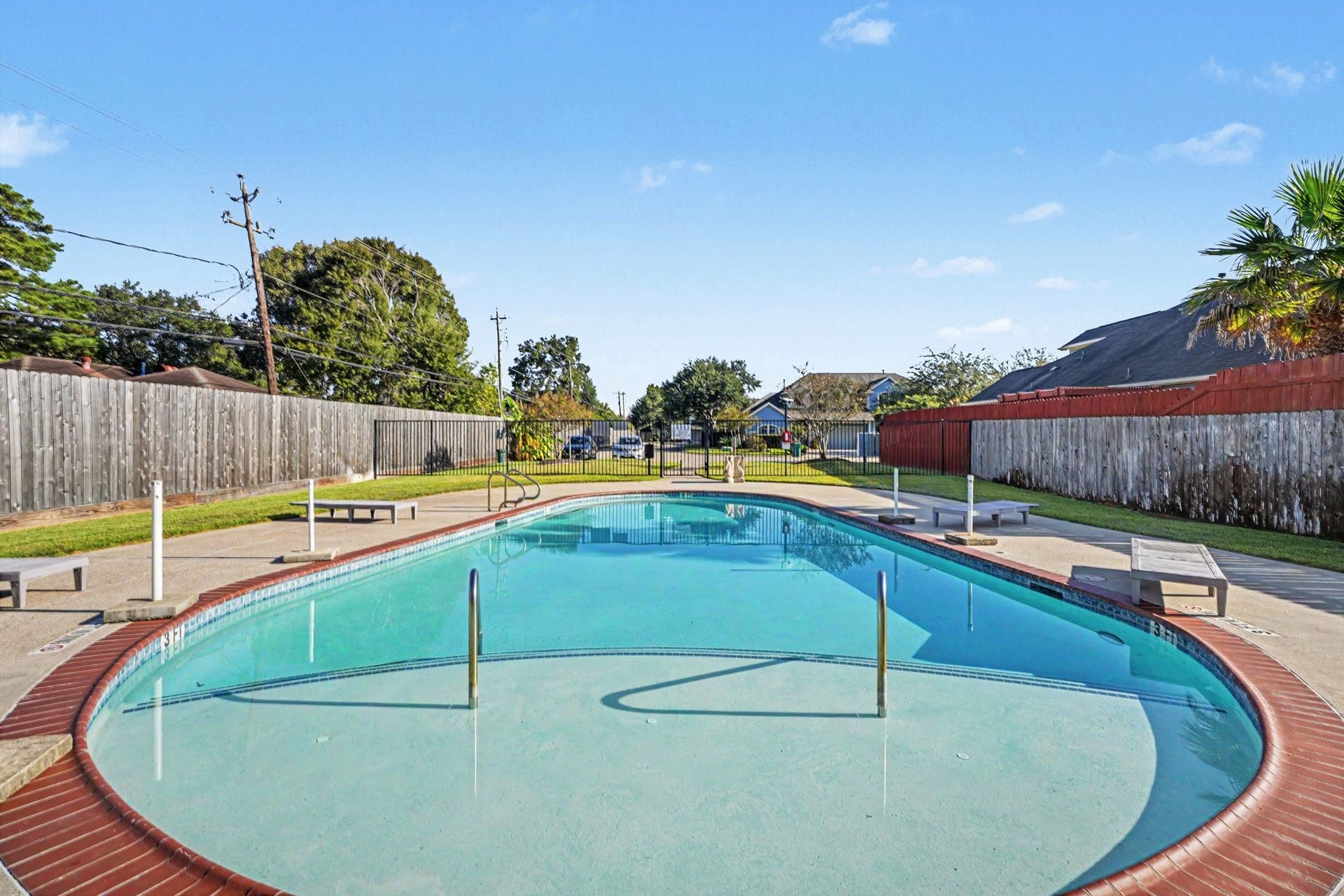 2804 Sand Dune Drive, Seabrook, TX 77586 Pool