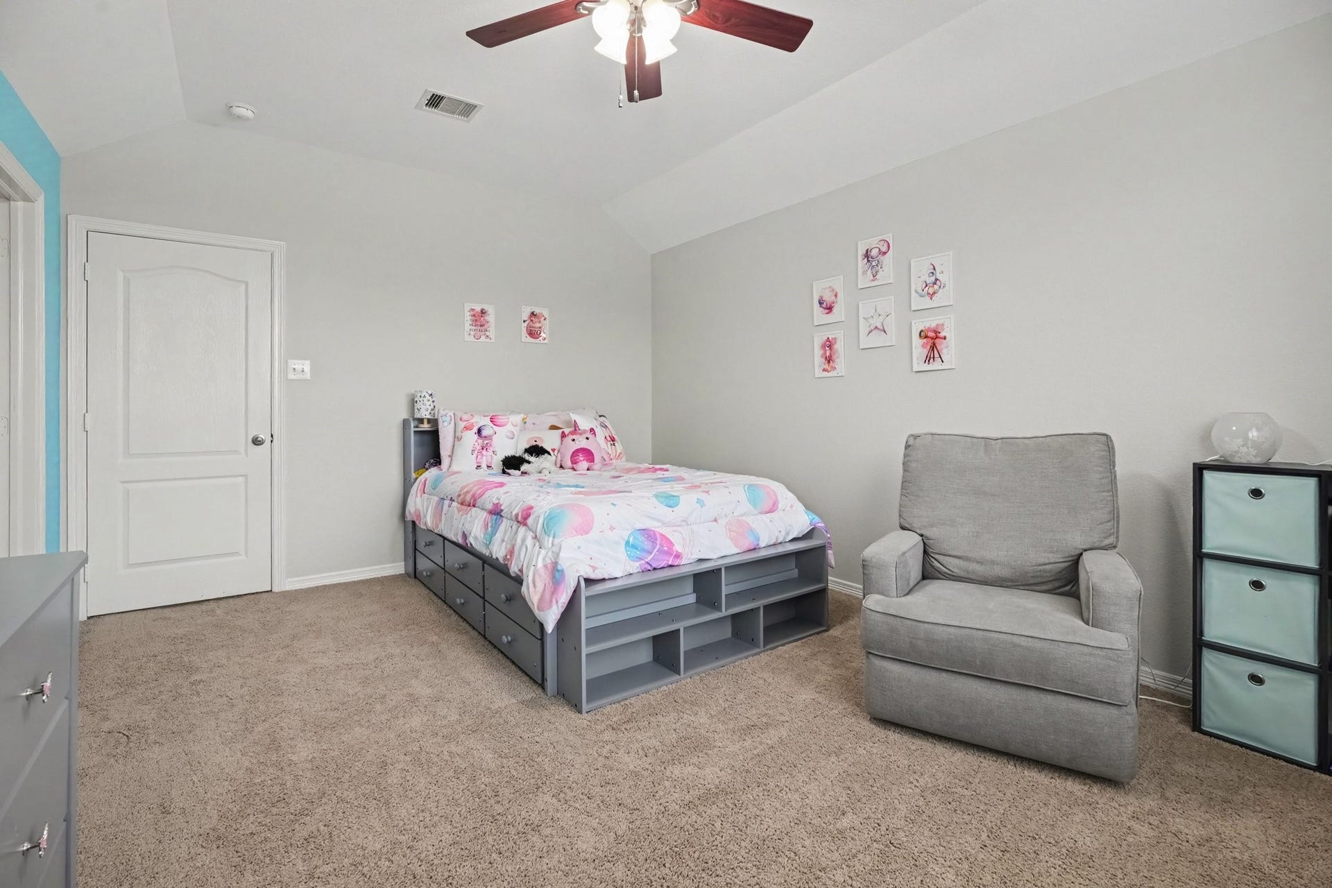 2804 Sand Dune Drive, Seabrook, TX 77586 Bedroom 2- located upstairs
