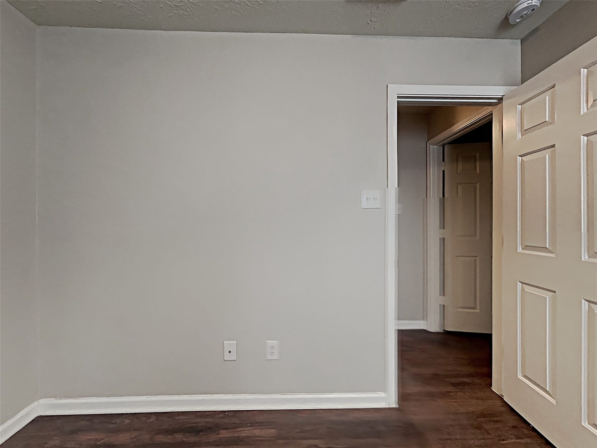 9010 York Hollow Lane, Houston, TX 77044 9010 York Hollow Lane, Houston, TX 77044