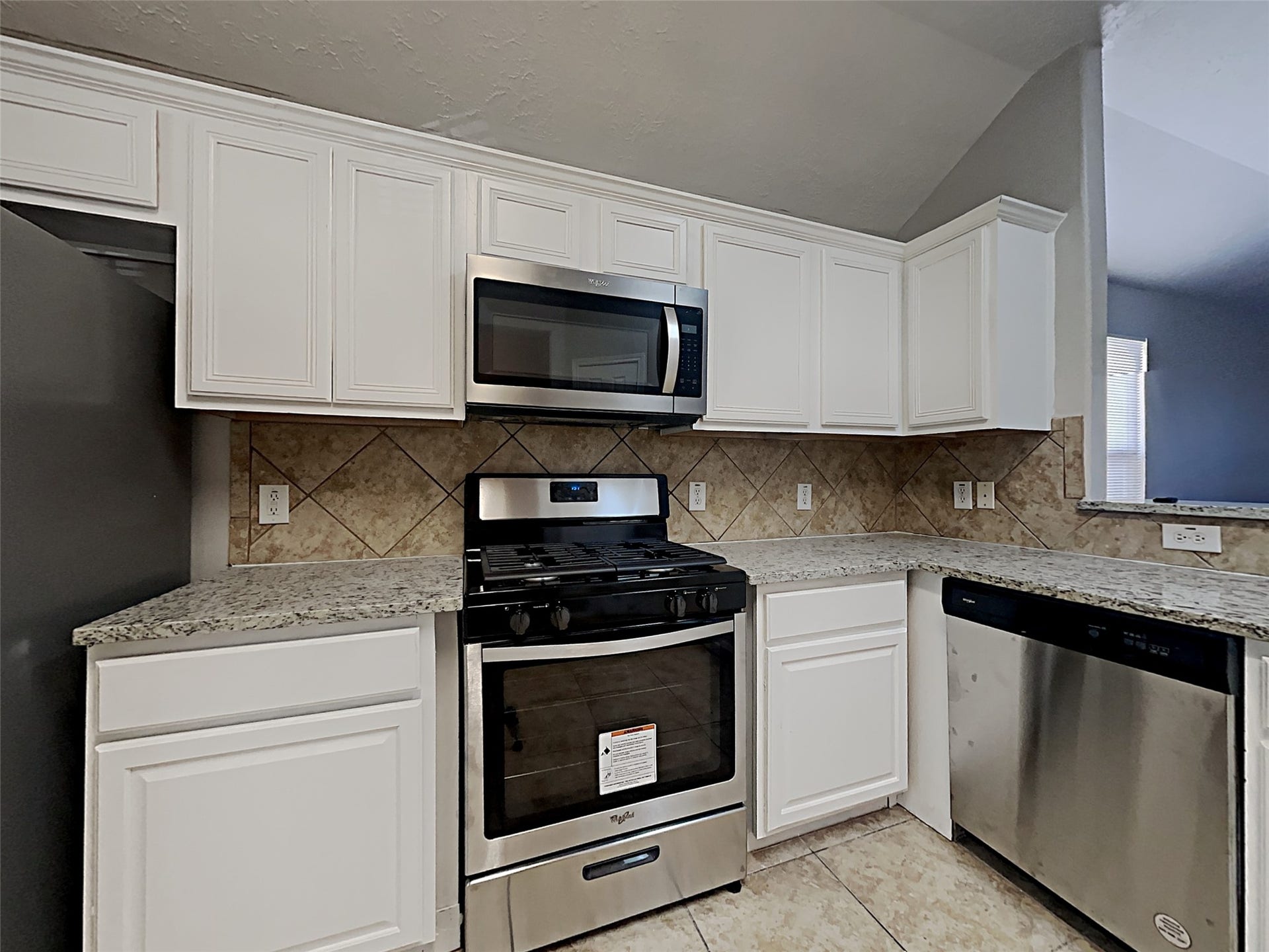 9010 York Hollow Lane, Houston, TX 77044 9010 York Hollow Lane, Houston, TX 77044