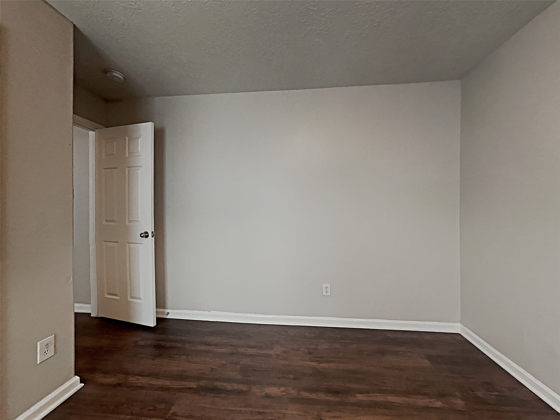 9010 York Hollow Lane, Houston, TX 77044 9010 York Hollow Lane, Houston, TX 77044
