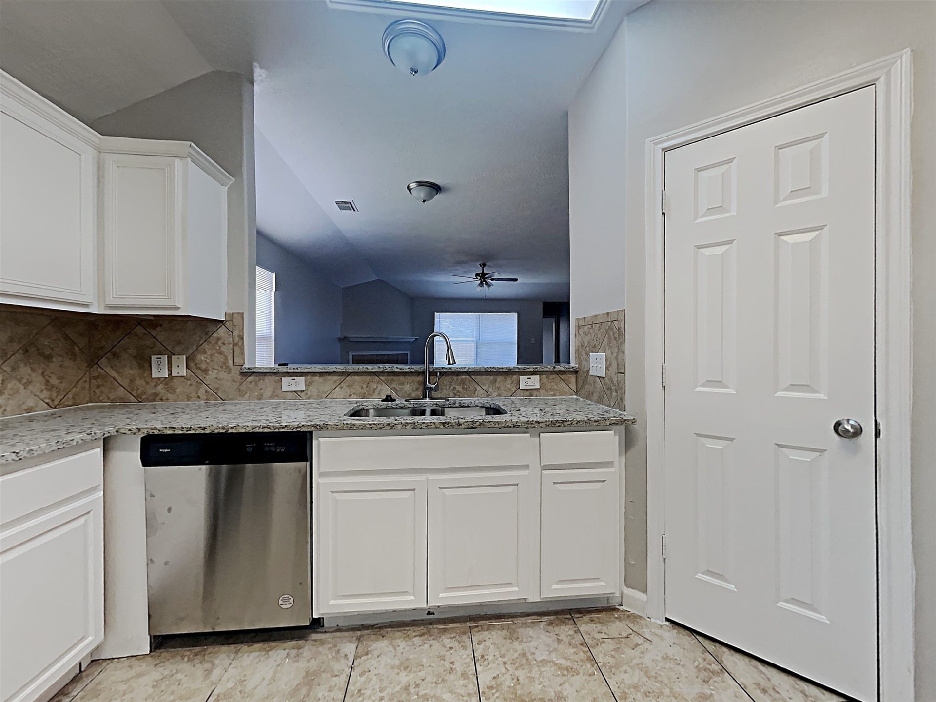 9010 York Hollow Lane, Houston, TX 77044 9010 York Hollow Lane, Houston, TX 77044