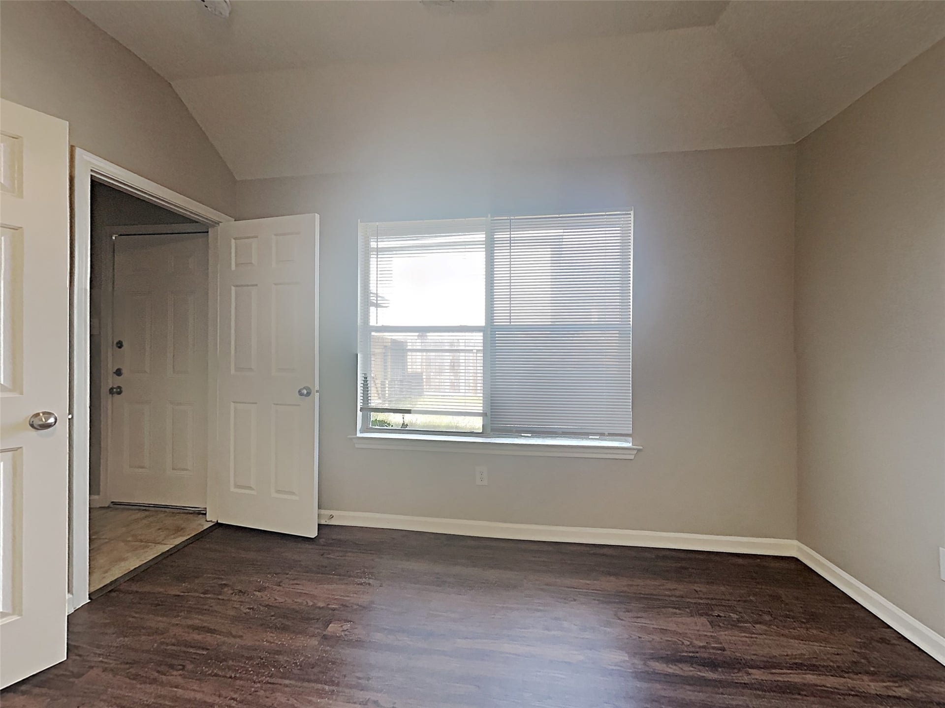 9010 York Hollow Lane, Houston, TX 77044 9010 York Hollow Lane, Houston, TX 77044