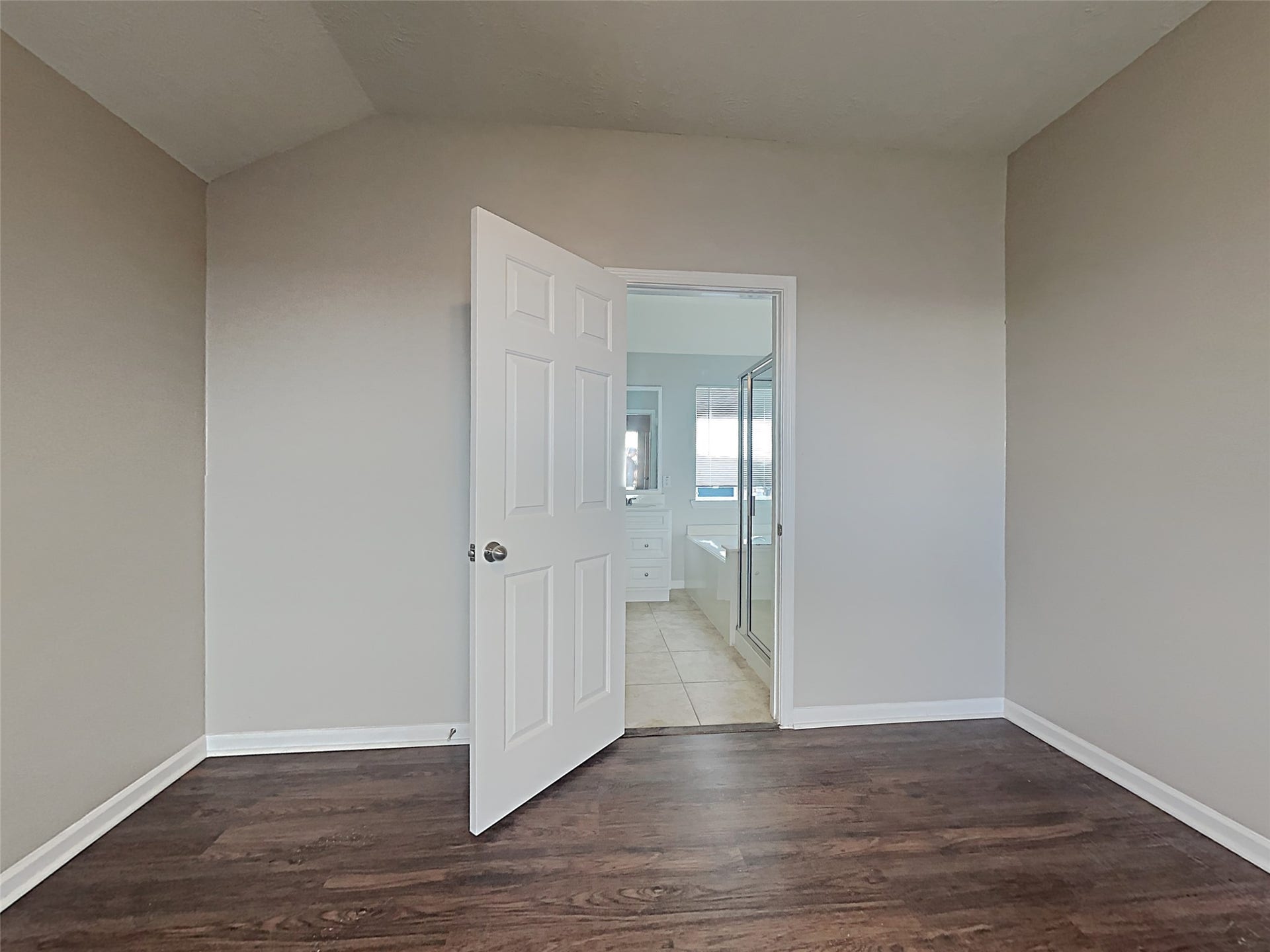 9010 York Hollow Lane, Houston, TX 77044 9010 York Hollow Lane, Houston, TX 77044