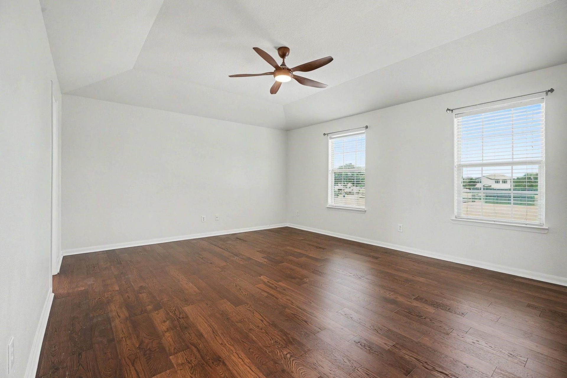 2622 Tarpon Drive, Texas City, TX 77591 Primary Bedroom