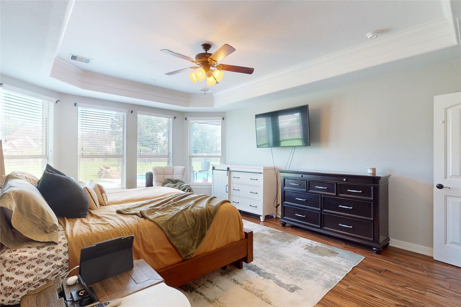 436 Old Orchard Court, Dickinson, TX 77539 Primary bedroom, second view