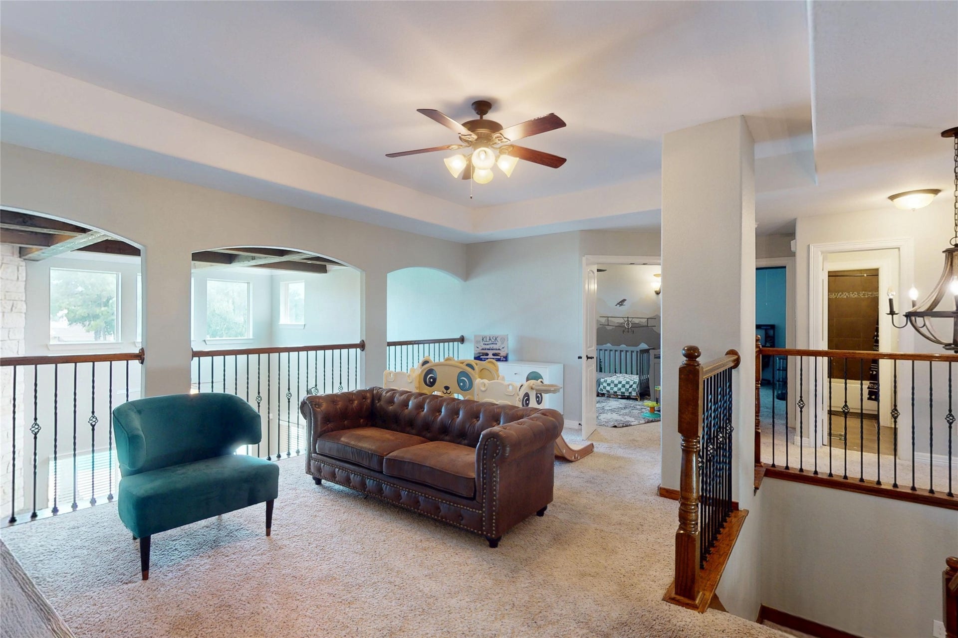 436 Old Orchard Court, Dickinson, TX 77539 Upstairs game room open to the entry below