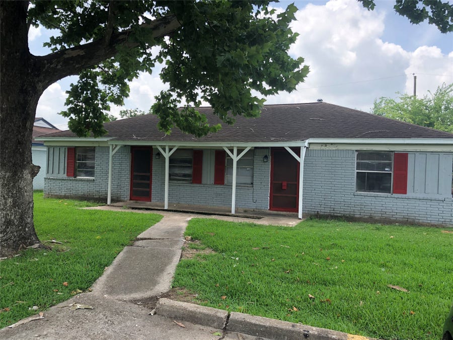 Property photo for 4223 Rockingham Street, Houston, TX