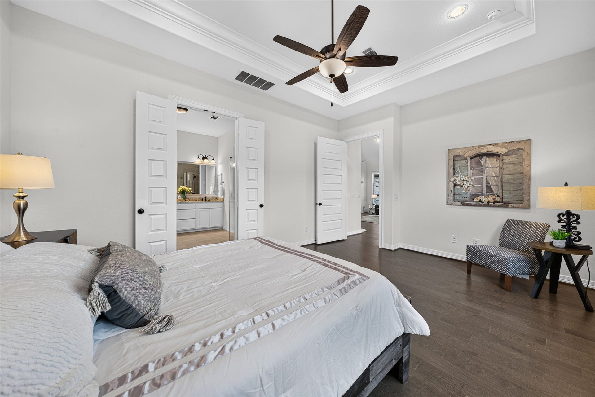 10706 Hazel Hills Drive, Cypress, TX 77433 Generously sized and beautifully appointed, this sanctuary offers the ideal space to rest, recharge, and enjoy peaceful everyday moments.