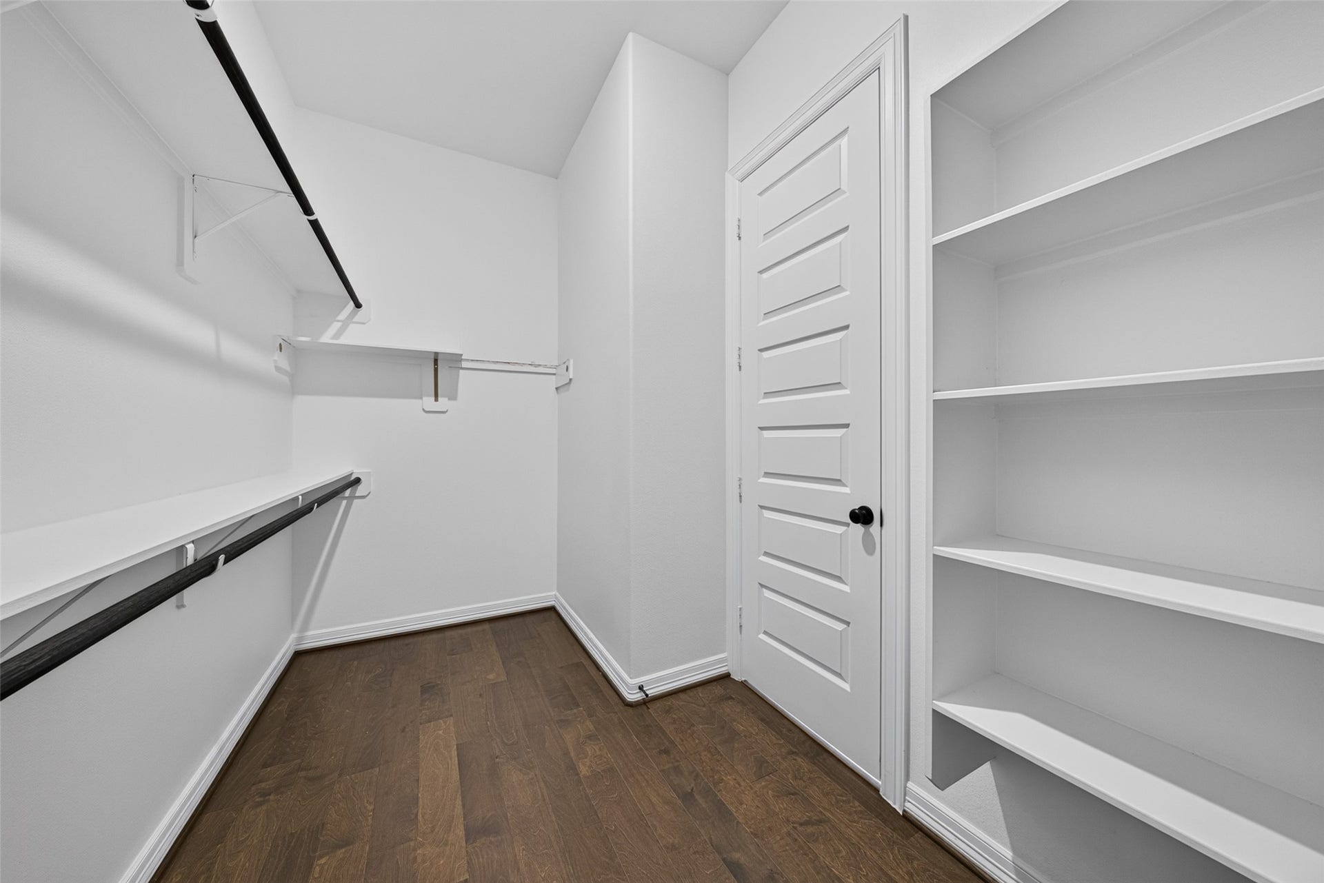 10706 Hazel Hills Drive, Cypress, TX 77433 Bright, clear visibility makes selecting your daily attire simple and enjoyable.