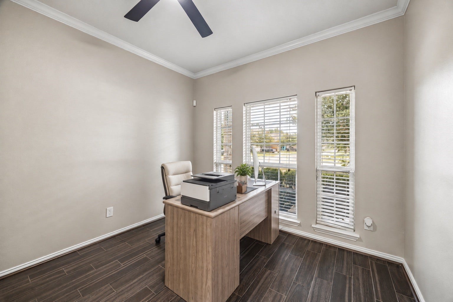 210 Chestnut Street, Baytown, TX 77520 210 Chestnut Street, Baytown, TX 77520