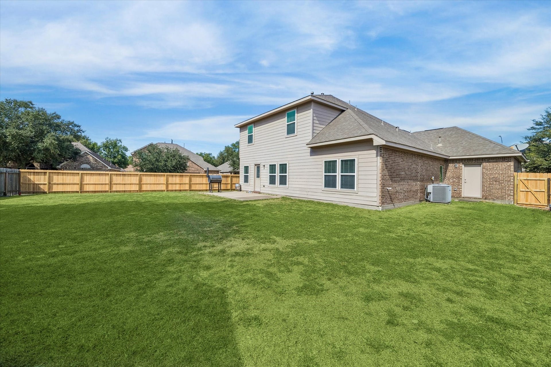 210 Chestnut Street, Baytown, TX 77520 210 Chestnut Street, Baytown, TX 77520
