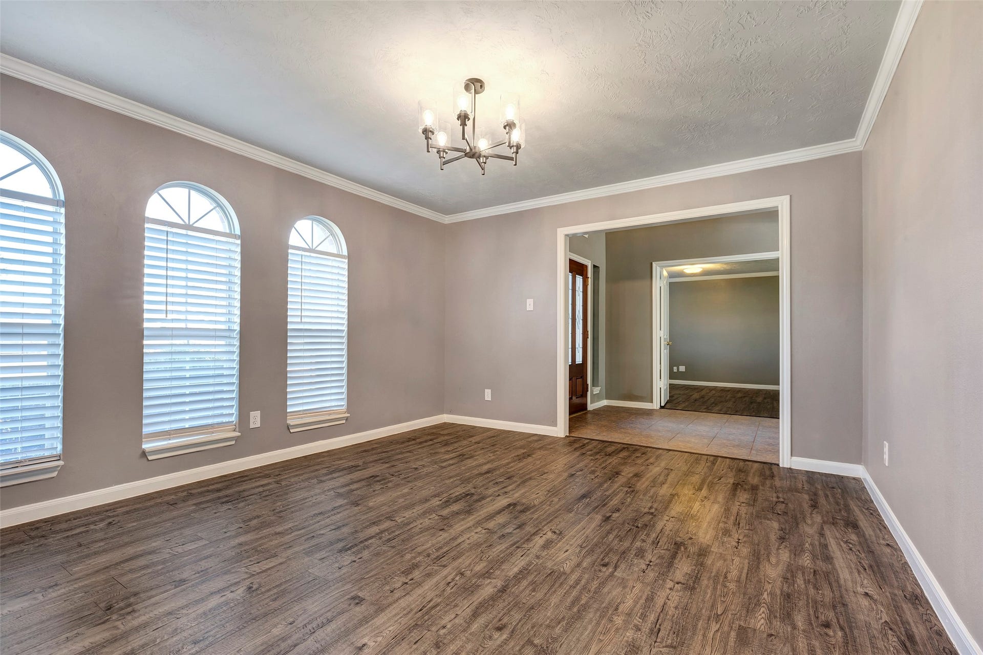 11514 Tara Place, Pearland, TX 77584 Spacious formal dinning room