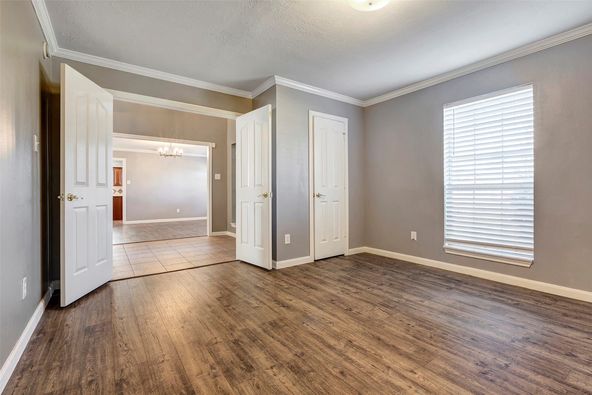 11514 Tara Place, Pearland, TX 77584 The downstairs office has a closet which also allows it to be a fifth bedroom