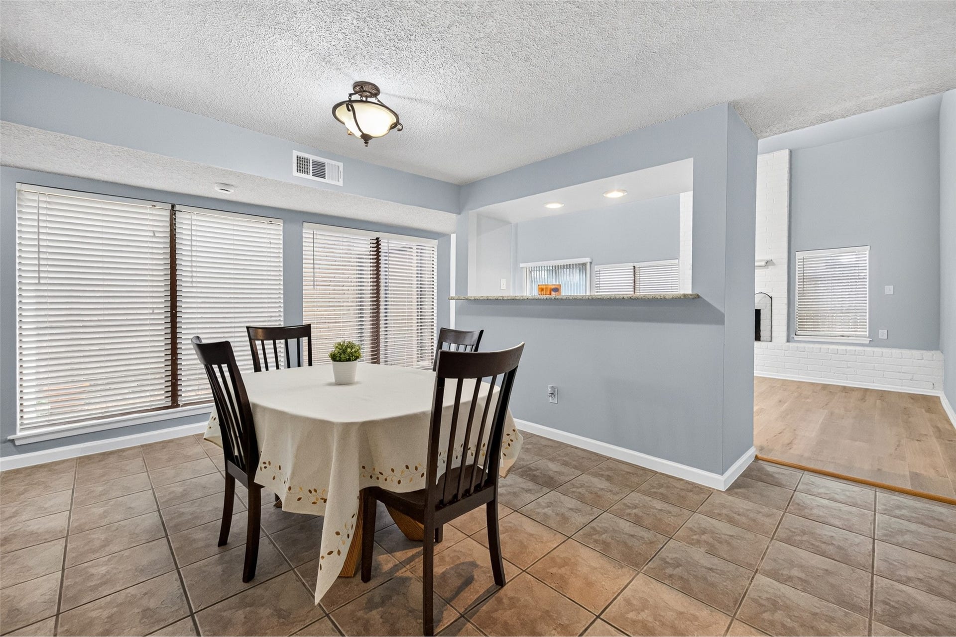 880 Tully Road, #44, Houston, TX 77079 DINING ROOM
