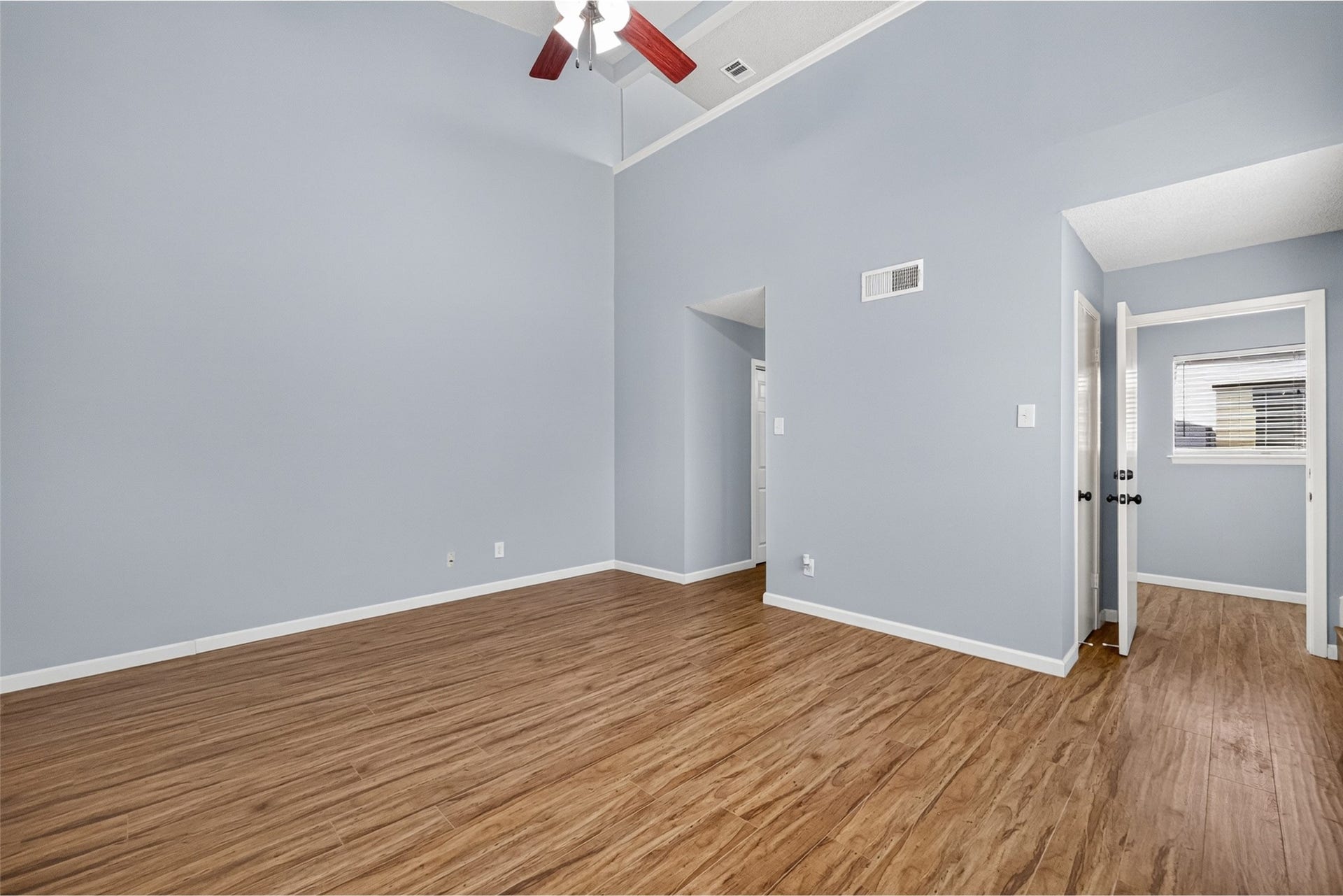 880 Tully Road, #44, Houston, TX 77079 Primary Bedroom @ 2nd floor