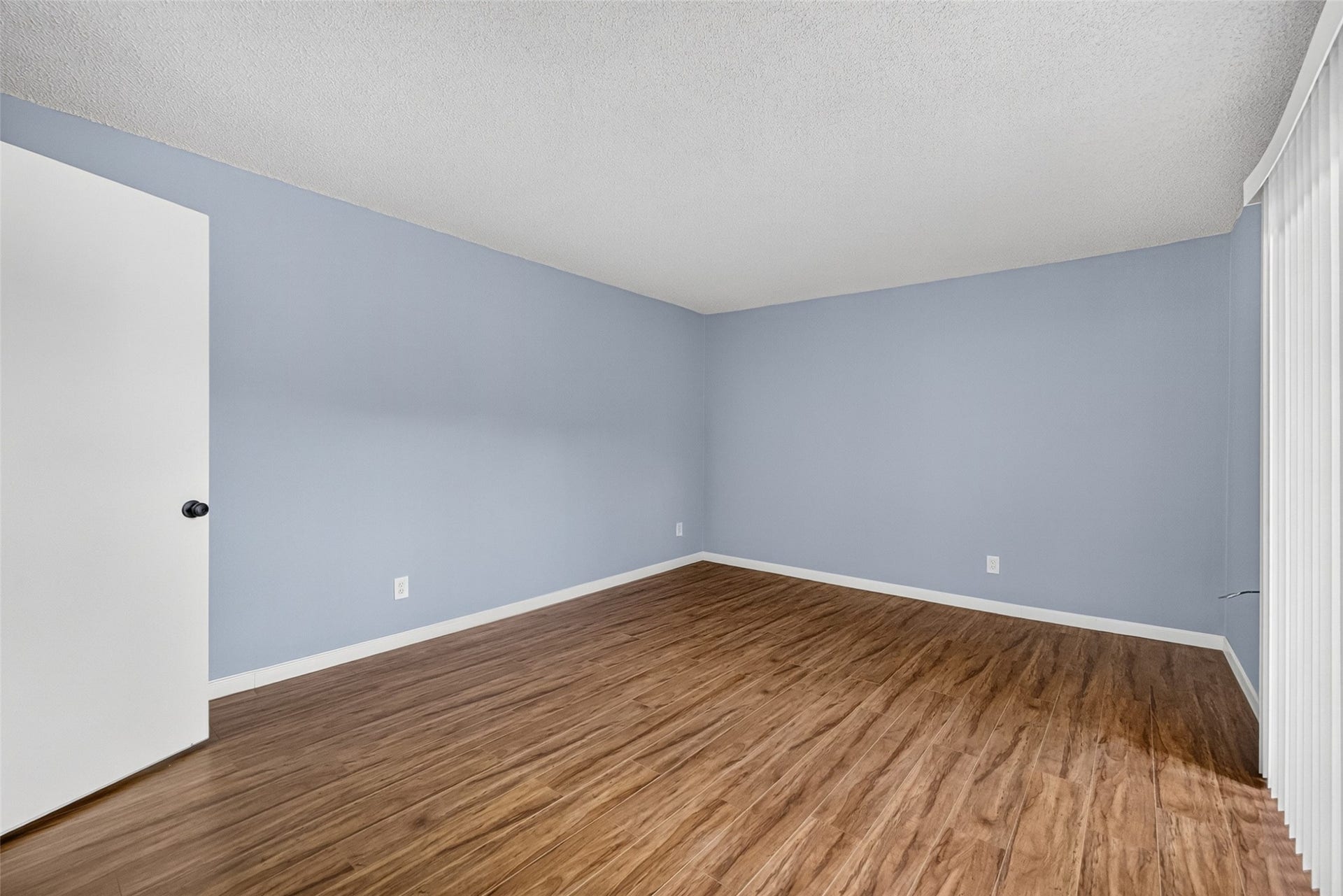 880 Tully Road, #44, Houston, TX 77079 2nd Bedroom @ 2nd floor