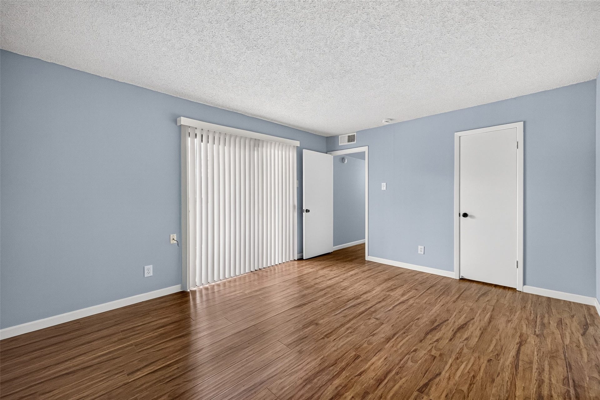 880 Tully Road, #44, Houston, TX 77079 2nd Bedroom @ 2nd floor