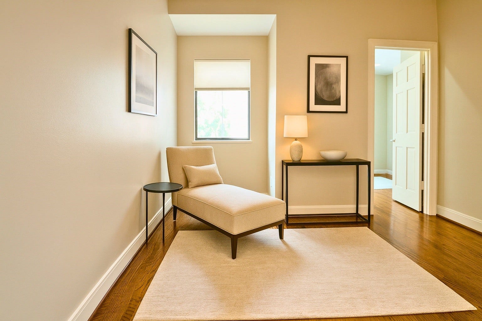 3027 Bissonnet Street, Houston, TX 77005 Upstairs, a flex room (digitally staged) creates endless possibilities, a reading nook, home office, or quiet retreat, with natural light streaming through the windows.