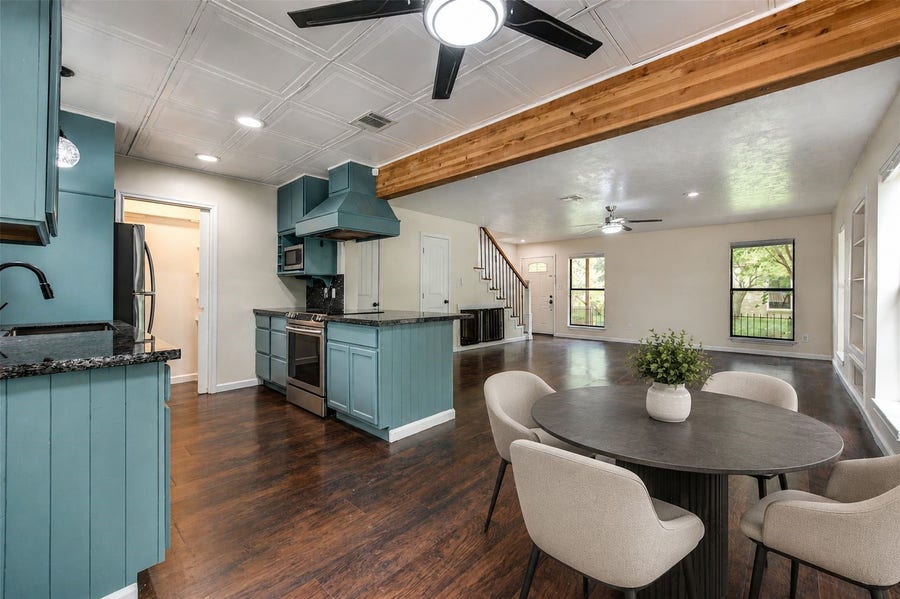 Property photo for 1011 Hamblen Road, #307, Houston, TX